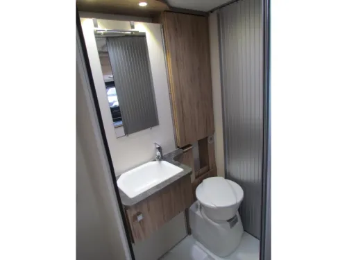 Pilote G 650 C Queensbed, Pop-top roof photo: 6
