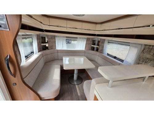 Hobby Excellent 560 CFE awning in new condition photo: 5