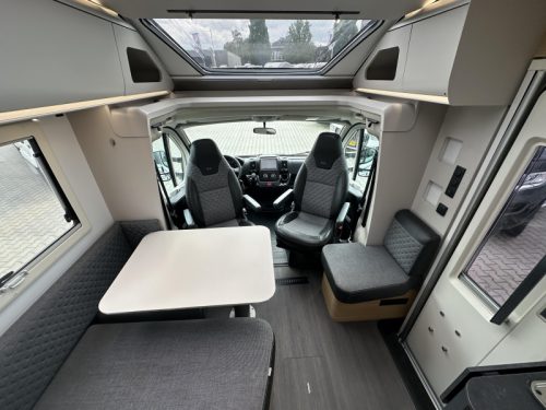 Adria Coral 600 SL 140PK L&auml;ngsbetten Garage  Foto: 15
