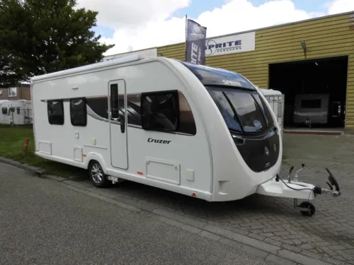 Sprite Cruzer 520 SR Mover, Air conditioning and awning