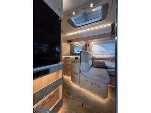 Hymer BMC-I 680 *170hp Automatic* Leveling System* Fully loaded options photo: 1