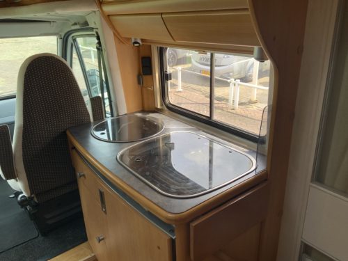 LMC Fiat Ducato 2.8 JTD 128 HP, AUTOMATIC Semi-integrated, Engine air conditioning, 2 Single beds (Low), Alko-chassis etc. Year of manufacture 2003 Motorhome centre on the road Marum photo: 8