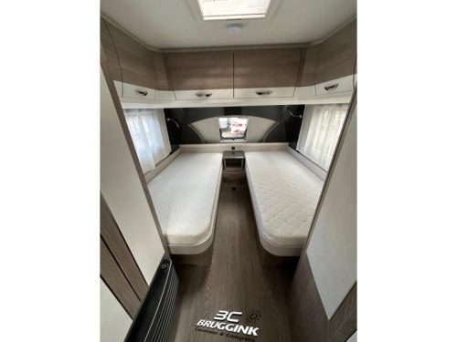 Hobby Prestige 540 UL SINGLE BED MOVER AWNING photo: 6