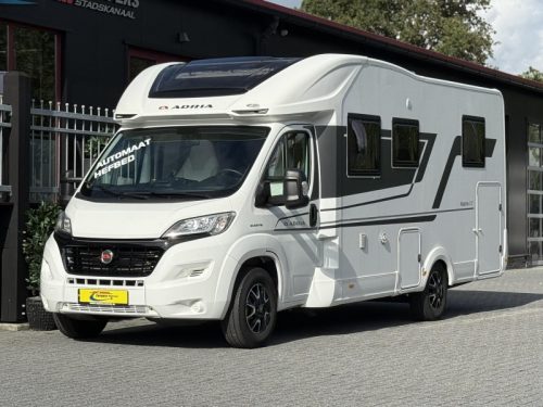Adria Matrix Plus 670 SC Cama Queen - AUTOM&Aacute;TICO foto: 7
