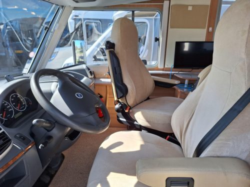 B&uuml;rstner Elegance 690 I 205CM BED-LPG+ZONNEPANEEL foto: 3