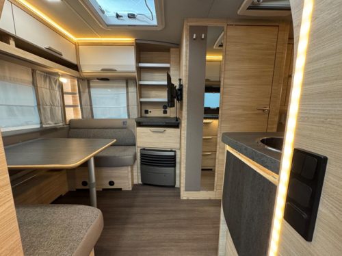 Knaus S&uuml;dwind 460 EU foto: 3