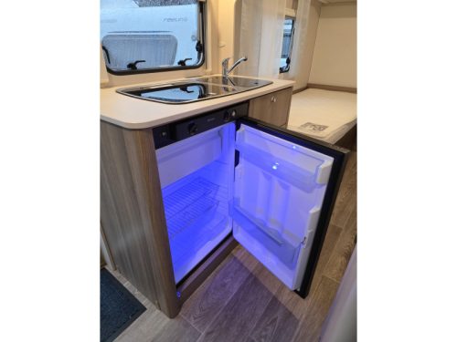 Dethleffs C'Joy 460 LE Single Beds TENT 2017 photo: 8