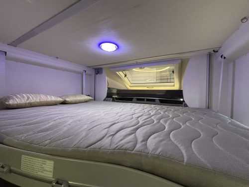 Chausson 627 SINGLE BEDS + POP-TOP ROOF DIESEL HEATER SOLAR PANEL photo: 3
