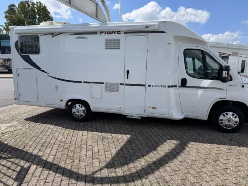 Pilote Essentiel P 700 single beds & cruise photo: 1