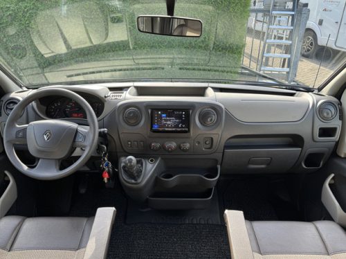 Adria Matrix Supreme M 657SF 150 hp Euro5 Renault Master **Excellent condition/4 seats/6 berths/Spacious round seating/Alde/Solar panels photo: 6