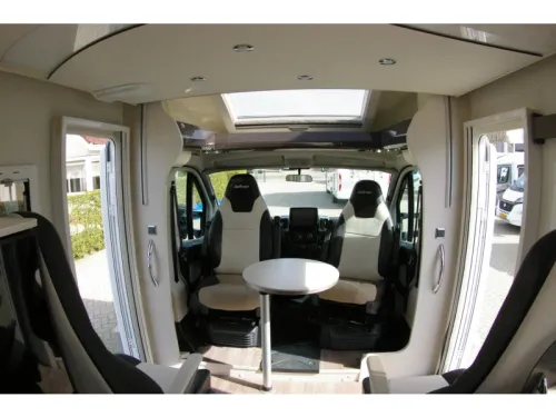Challenger Mageo 291 Cruise Edition Top layout, 2x Drop-down bed. photo: 7