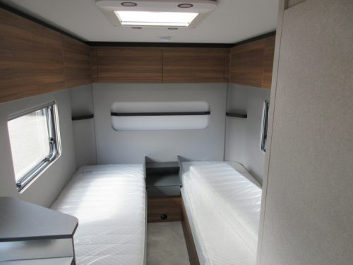 Eriba Novaline 495 CAMAS INDIVIDUALES Y ASIENTO EN U. &iexcl; foto: 4