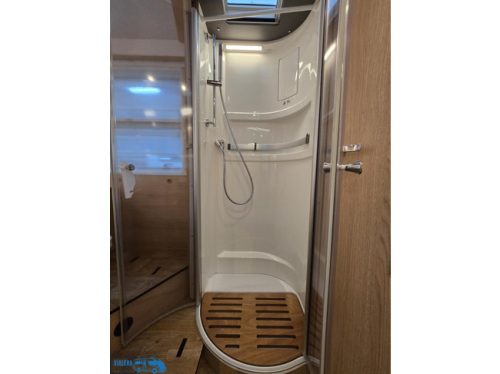 Hymer BMC-I 690 *170hp Automatic* French bed * Fully equipped photo: 19