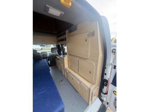 Ford TOURNEO CONNECT 90 PS Euro 5 Camp Uniq Kastenwagen sehr kompakter Kastenwagen Klimaanlage 2 Schlafpl&auml;tze Hubdach neuer T&Uuml;V neuer Zahnriemen Foto: 12