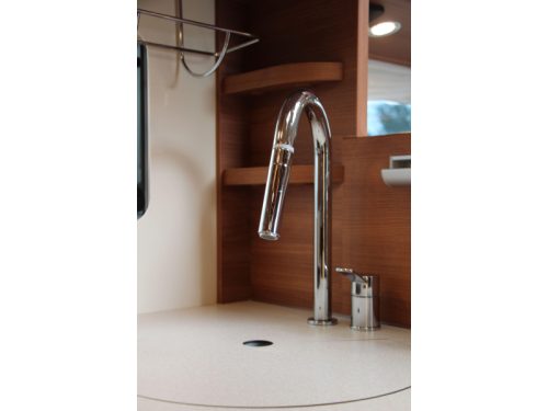 Carthago Chic C-Line I 4.9 LE-L Single beds + Pop-top roof  photo: 50