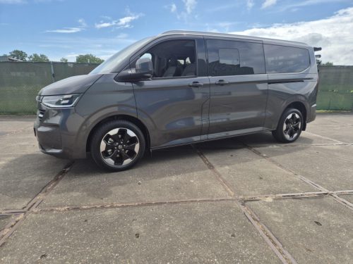 Volkswagen Transporter Caravelle 8-person Pano 4m photo: 1