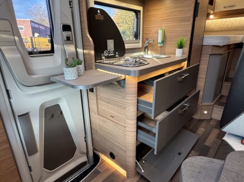 Weinsberg CaraCompact Pepper Edition 600 MEG 140 pk Automaat 9-Traps Euro 6 Fiat Ducato 8 **Enkele bedden/Fietsendrager/Satelliet/Smart TV photo: 11