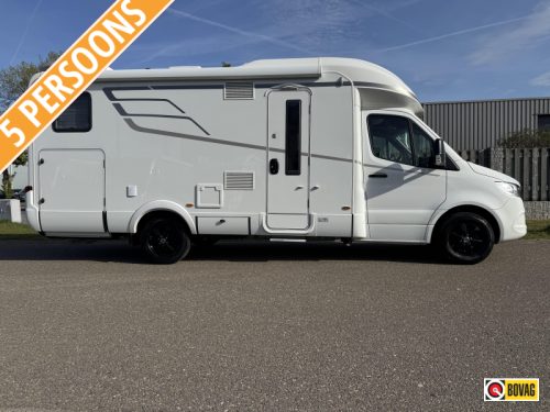 Hymer B-MC T 680 single beds drop-down bed