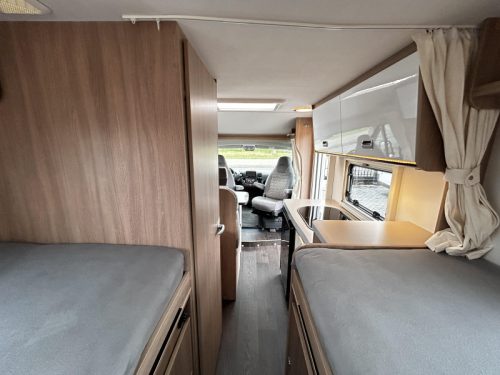 Laika Compact V 9 Single beds/6.60m/2021 photo: 8