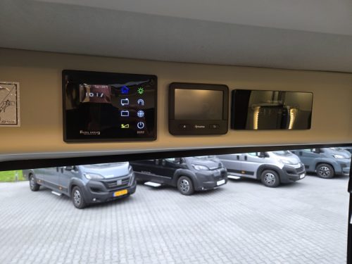 P&ouml;ssl Summit Prime 540 Skyroof Automaat Foto: 13
