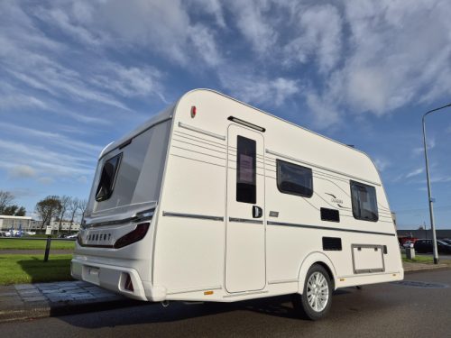 Tabbert Cazadora 420 QD 2.3 Layout with mega kitchen! photo: 1