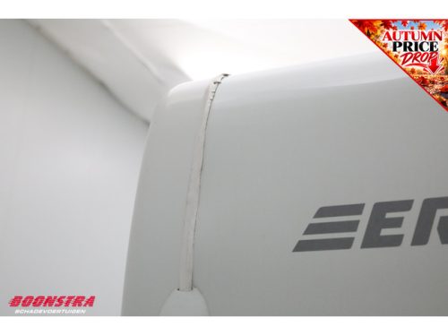 Eriba Nova Light 442 Elegance Awning Central kitchen Single beds LMV photo: 5