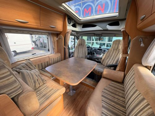 Chausson Allegro 93 Airco, Top-Layout, Festbett Foto: 9