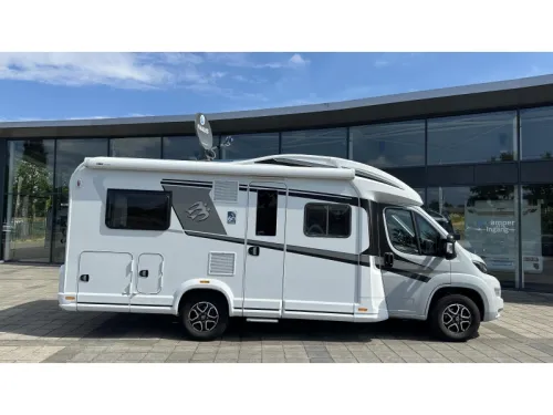 Knaus Sky Wave 60 Years 650 MF Autom-Hubdach-Luftfederung Foto: 2