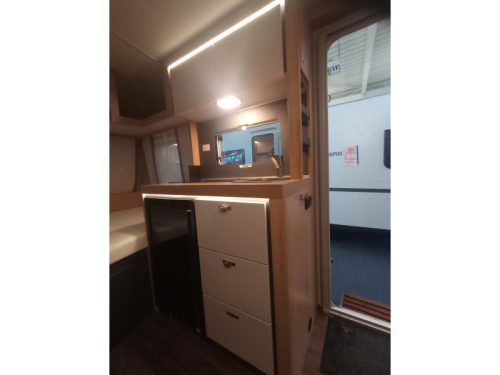 Knaus Sport 400 QD Thule Omnistor, Fu&szlig;bodenheizung Foto: 4