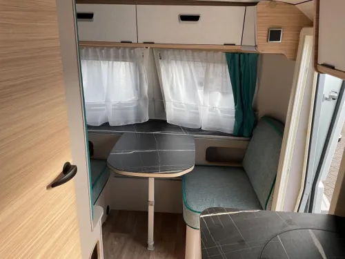 Eriba Touring 430 HarbourBlue 6000 advantage - photo: 1