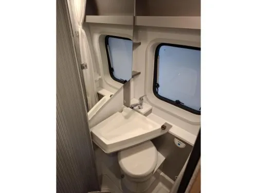 Adria Twin 600 SPT 130PS Querbett Klimaanlage Foto: 14