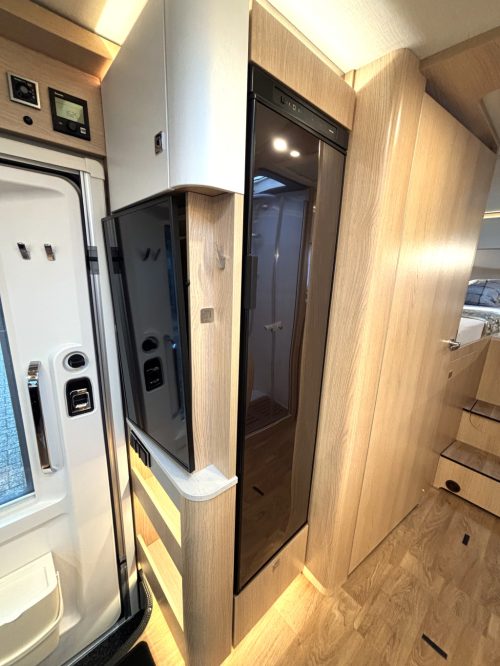 Hymer BMC 680 SilverLine MERCEDES 9T AUTOMATIK EINZELBETTEN Foto: 8