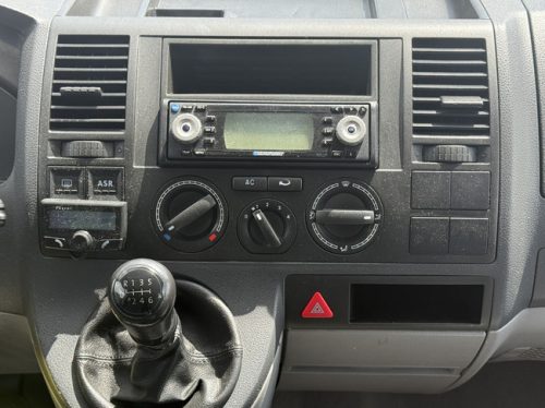 Volkswagen transporter van conversion TDI 131 hp original NL car NAP logical air conditioning cruise control pop-top roof 2 berths towbar photo: 17