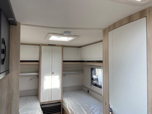 Hobby De Luxe 460 LU photo: 11