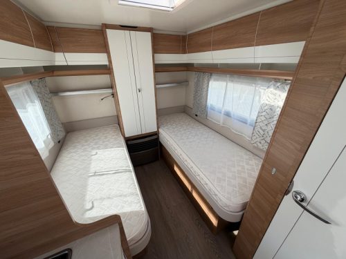 Hobby De Luxe 460 LU In NIEUWSTAAT! Foto: 9