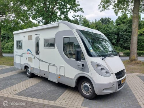 Adria Adria Vision I 677 SP 101dkm! NAP 2x Airco Pop-top roof 2x Solar panel photo: 3
