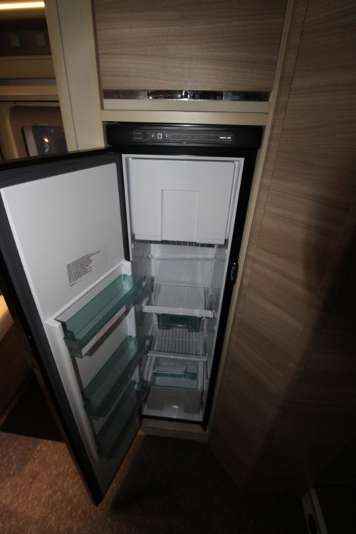 Adria Coral Axess S690 SC photo: 8