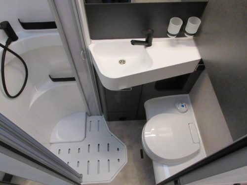 Hymer ML-T 580 4X4 Cross Trail + XXL bed photo: 7