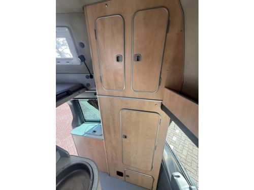 Westfalia ford nugget hoogdak 2.0 126 pk buscamper airco trekhaak 4 slaapplaatsen apk tot 22-04-2027 foto: 14