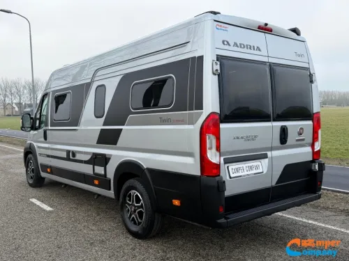 Adria Twin Supreme 640 SLB Single beds  photo: 3