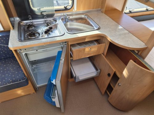 B&uuml;rstner Ventana 460 TS Mover-Awning with front wall photo: 11