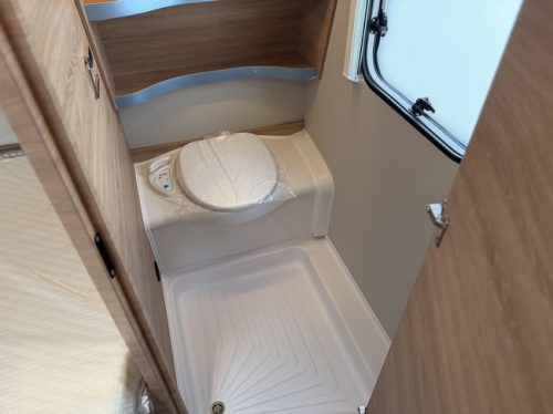 Knaus SUDWIND 450 FU Black Selection Campovollo grey / 50% Deals photo: 15