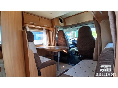 Chausson FLASH 16 ... 2011 transverse bed/lift bed photo: 8