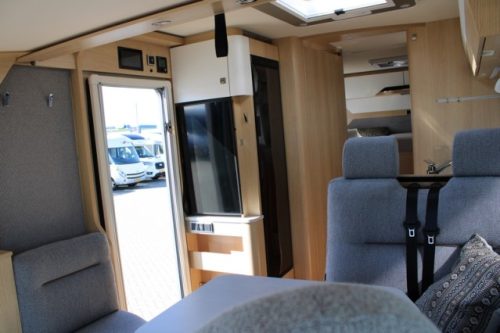 Camping-car Hymer B MC I 680 &eacute;quip&eacute; du puissant Mercedes 9 G Tronic 170 ch AUTOMATIQUE lits jumeaux + lit pavillon (56  photo : 33