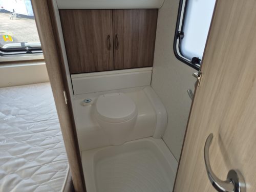 Hobby De Luxe 400 SFE Foto: 11
