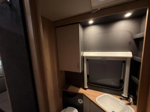 Knaus Sport Platinum 500 EU Platinum+Boden+1800KG Foto: 11