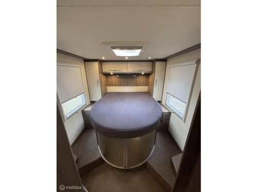 B&uuml;rstner Ixeo Time it 734 Fiat 2.3 131hp Euro 5 | French bed | Electric pop-up bed | Separate shower/toilet | Garage | Camera | Tow hitch | 91k miles | TO photo: 2