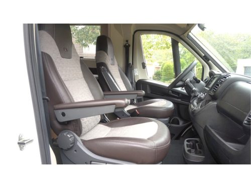 Adria MATRIX 670SC PLUS AUTOMAAT 141 ch Panneau solaire. Porte-v&eacute;los &eacute;lectrique / Toit relevable 023 photo : 18
