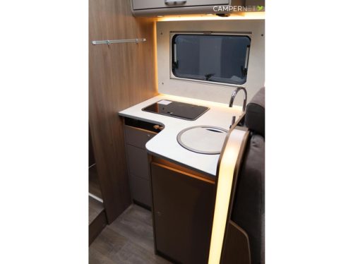 Carado T447 140hp Automatic | Pro+ Package | Pop-up bed | Single beds | Separate shower | Awning | New from stock available | photo: 11