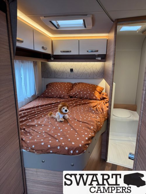 Weinsberg CaraCompact 600 MF Edition [pepper], French bed 140 hp Manual transmission photo: 15